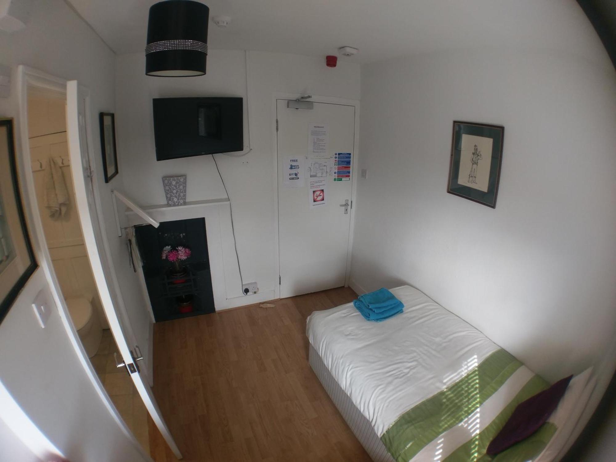 Bed and Breakfast The Rifle Volunteer Ware Habitación foto