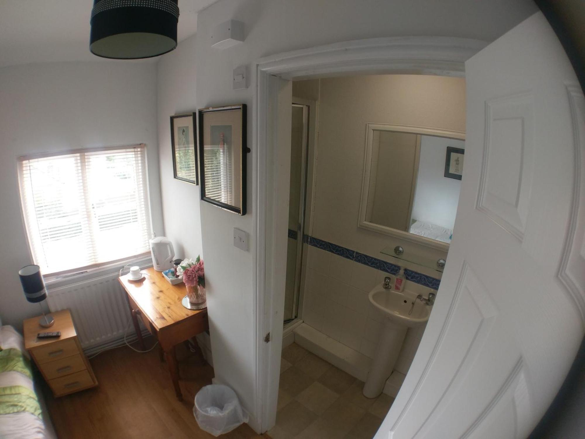Bed and Breakfast The Rifle Volunteer Ware Habitación foto